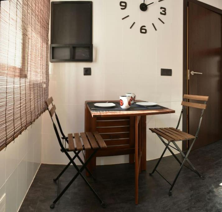 Bonito Ap Centrico Patio Wifi Parking Gratis. Apartment Granada Exterior photo